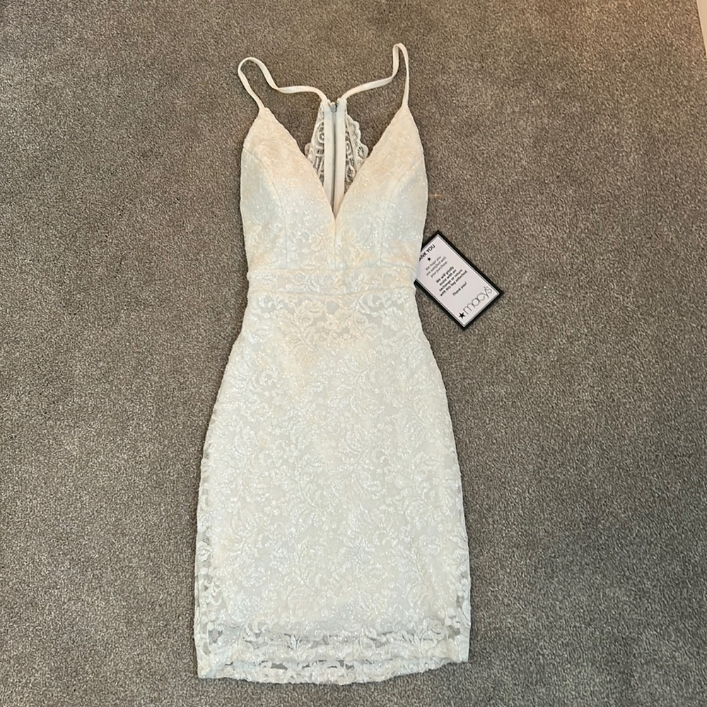 Macys formal dress in White (Size XS)